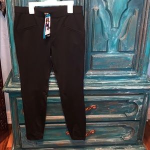 NWT Hue Satin Jersey Skimmer Legging